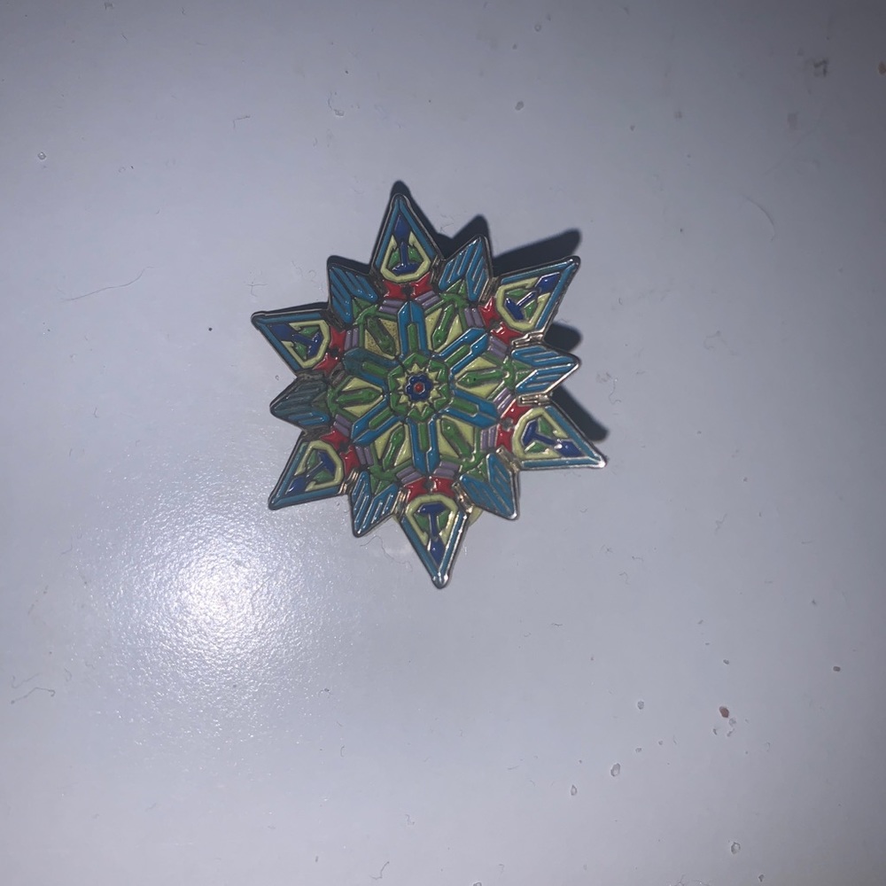 CUTE MULTICOLORED PIN